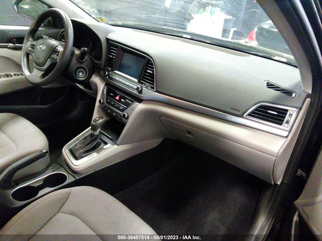 2018 HYUNDAI ELANTRA SE VIN: 5NPD74LF4JH386415
