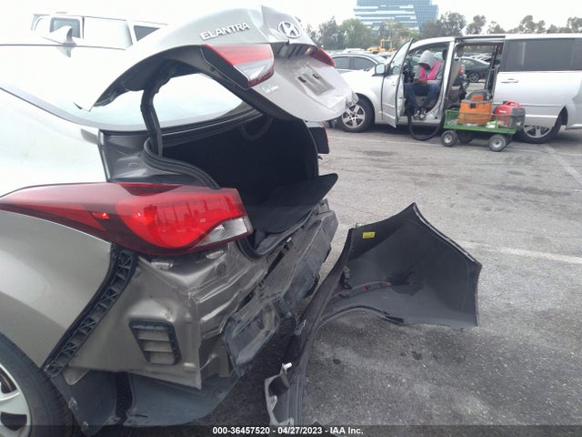 2015 HYUNDAI ELANTRA SE VIN: 5NPDH4AE9FH623124