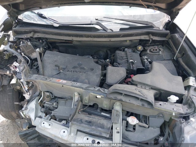 JA4AD3A30KJ002163 Mitsubishi Outlander Se