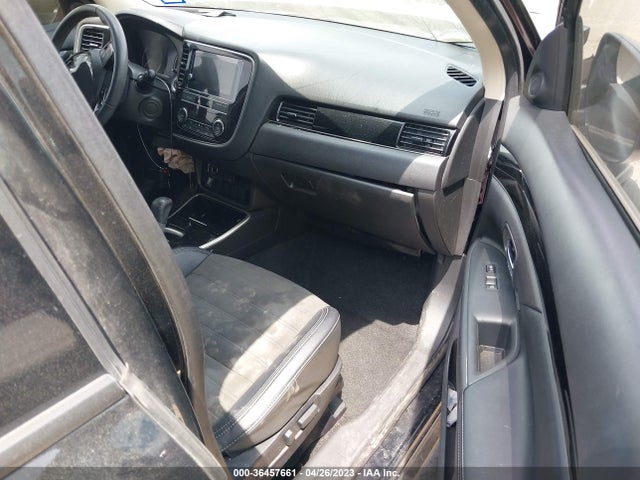JA4AD3A30KJ002163 Mitsubishi Outlander Se