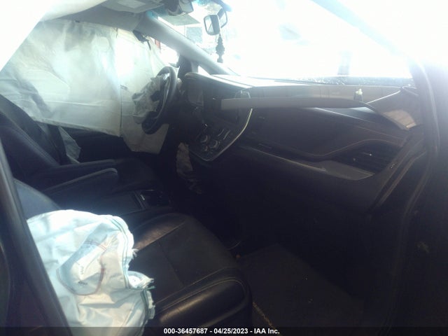 Toyota SIENNA SE 2015 5TDXK3DC0FS550979 Image 5
