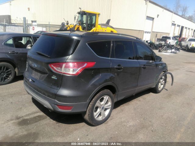 1FMCU9GX5GUA84632 Ford ESCAPE SE