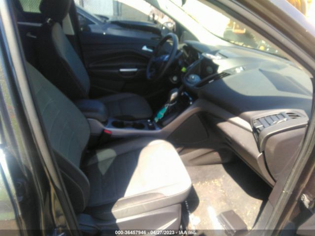1FMCU9GX5GUA84632 Ford ESCAPE SE