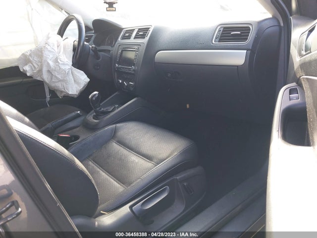 3VWD17AJ6EM422497 Volkswagen Jetta Sedan Se