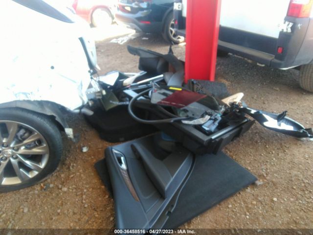 LRBFZSR43ND062802 Buick Envision Avenir