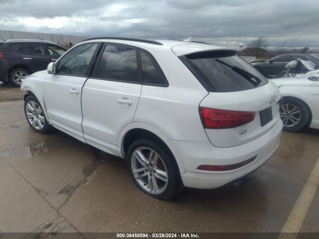 WA1BCCFS4HR017248 Audi Q3 2.0t Premium
