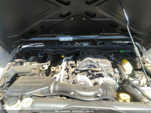 1C4BJWDG5HL541930 Jeep Wrangler Unlimited Sport