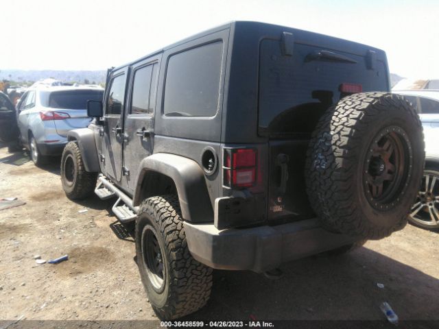 1C4BJWDG5HL541930 Jeep Wrangler Unlimited Sport