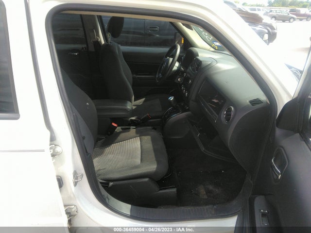 1C4NJPBA5ED552062 Jeep Patriot Sport/altitude