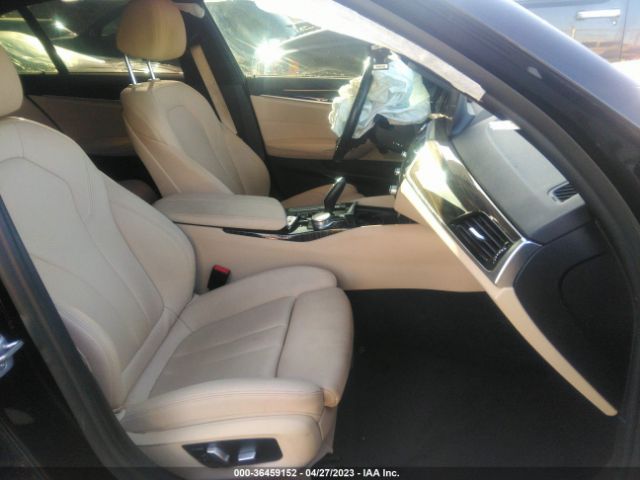 WBAJA9C5XJB251365 BMW 5 Series 530e Iperformance