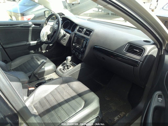 3VWL07AJ6FM233607 Volkswagen Jetta Sedan 1.8t Sel