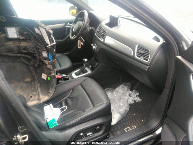 WA1JCCFS7JR002373 Audi Q3 Premium Plus