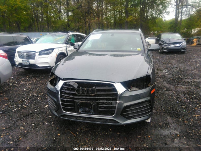 WA1JCCFS7JR002373 Audi Q3 Premium Plus