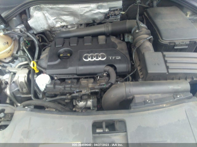 WA1JCCFS7HR002450 Audi Q3 Premium Plus