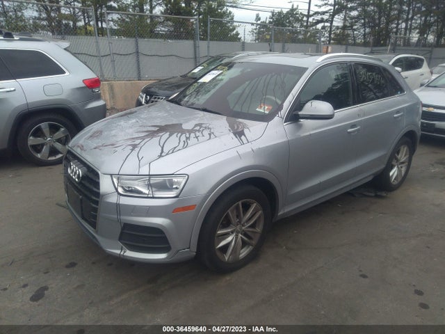 WA1JCCFS7HR002450 Audi Q3 Premium Plus