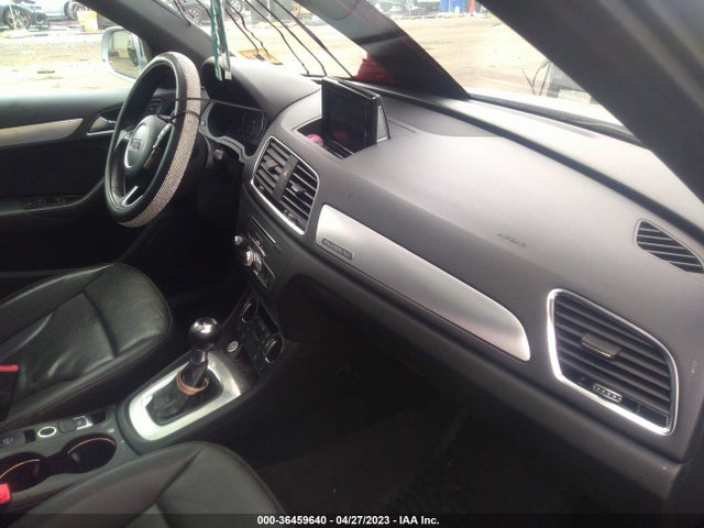 WA1JCCFS7HR002450 Audi Q3 Premium Plus