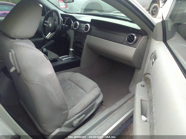 2009 FORD MUSTANG VIN: 1ZVHT80NX95100334