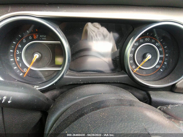 1C4HJXDG9JW228464 Jeep Wrangler Unlimited Sport S