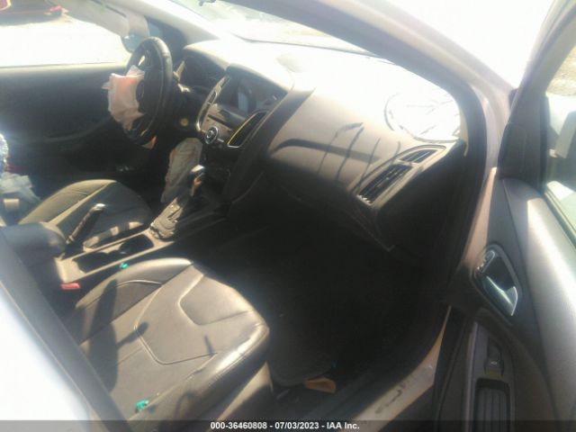 1FADP3K27GL289437 Ford FOCUS SE