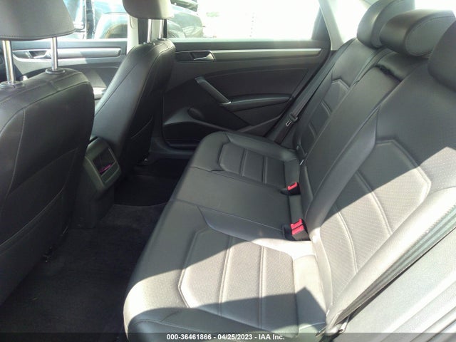 1VWAA7A36JC025467 Volkswagen Passat 2.0t S/r-line