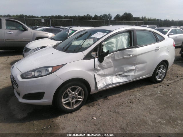 Ford FIESTA SE 2018 3FADP4BJ9JM129711 Image 2