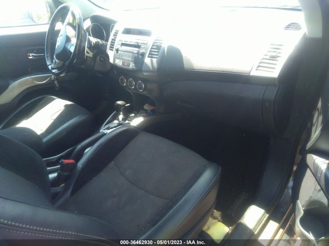 2011 MITSUBISHI OUTLANDER XLS VIN: JA4JS4AXXBU032607