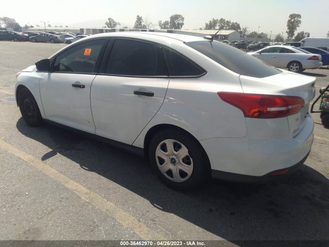 Ford FOCUS S 2016 1FADP3E21GL324906 Image 4
