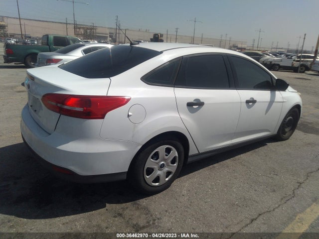 Ford FOCUS S 2016 1FADP3E21GL324906 Image 5