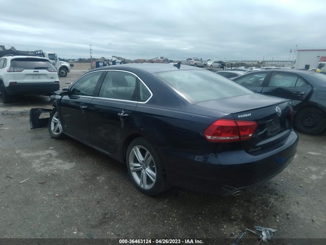 1VWBS7A30EC097322 Volkswagen Passat Se W/sunroof & Nav