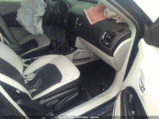 3C4NJDCB9JT150782 Jeep Compass Limited