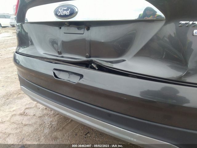 1FMCU9JX5FUA88526 Ford Escape Titanium