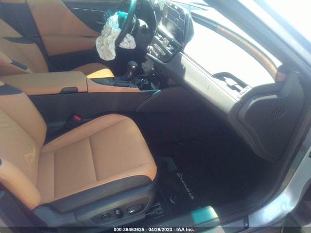 58ADA1C19NU025007 Lexus Es Es 300h