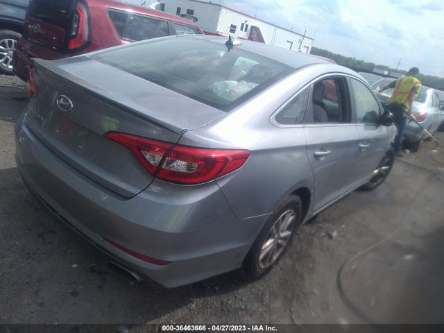 Hyundai SONATA SE 2016 5NPE24AF4GH308778 Image 4