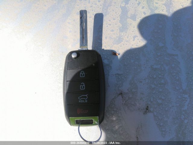 KNDJP3A53J7528832 KIA SOUL +