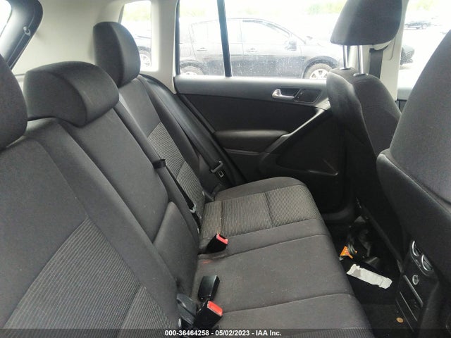 WVGBV7AX9JK001244 Volkswagen TIGUAN LIMITED