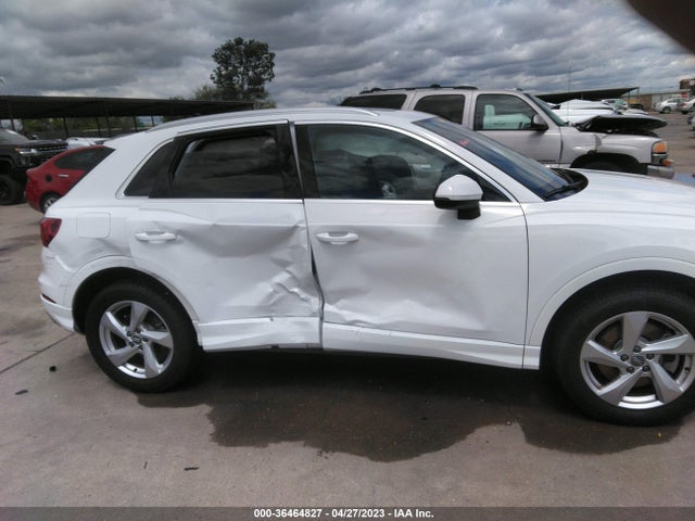 WA1AECF31L1102599 Audi Q3 PREMIUM