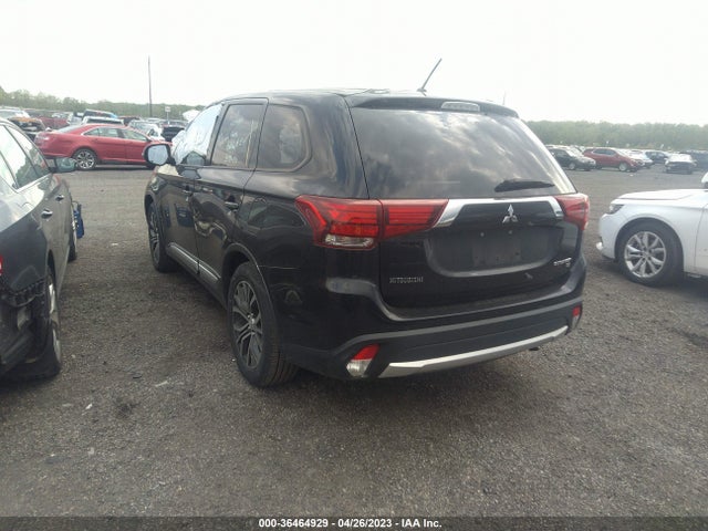 JA4AD3A38GZ064922 Mitsubishi Outlander Se