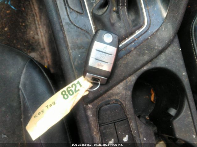 KNDCC3LC2H5063398 KIA NIRO EX