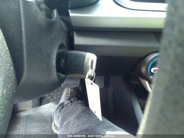 3KPA24AD1ME365310 KIA RIO S