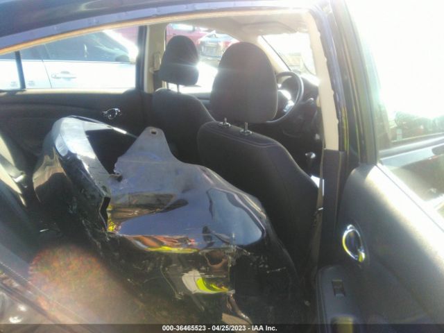 3N1CN7AP7EL858212 Nissan VERSA SV