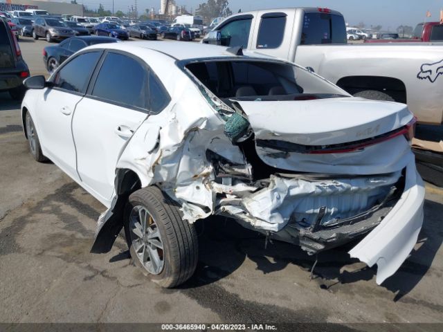 3KPF24ADXPE558789 KIA Forte Lxs