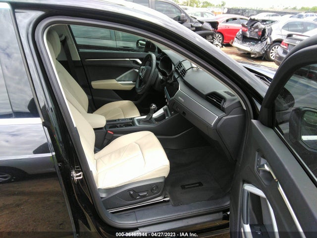WA1AUCF39N1005270 Audi Q3 PREMIUM