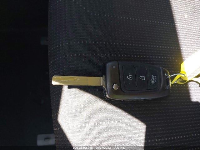 Hyundai Venue Se 2020 KMHRB8A30LU017608 Image 3