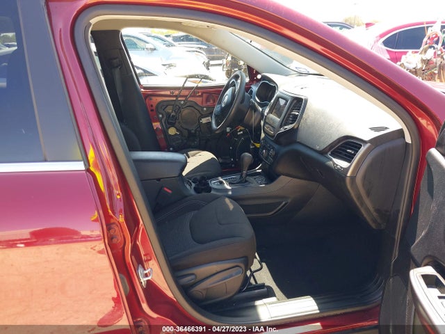 2019 JEEP CHEROKEE LATITUDE VIN: 1C4PJLCB8KD333276