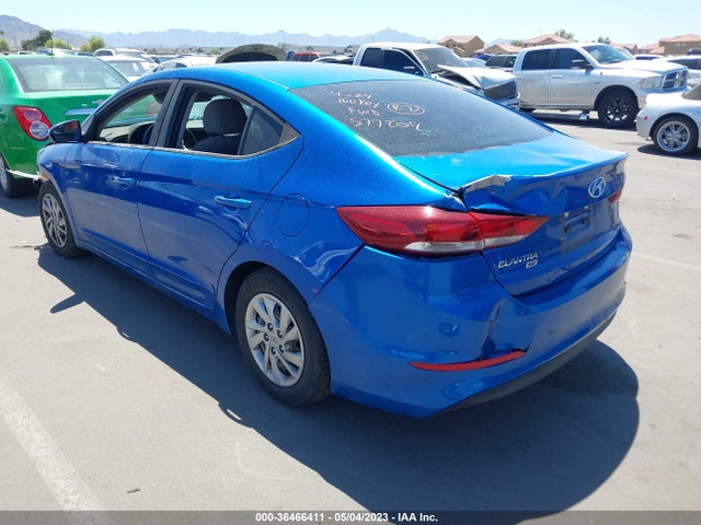 Hyundai ELANTRA SE 2018 KMHD74LF2JU577204 Image 3
