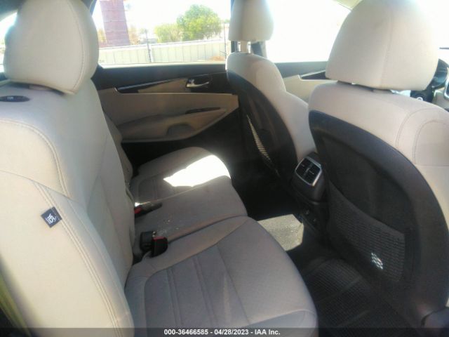 5XYPGDA30LG641528 KIA SORENTO LX