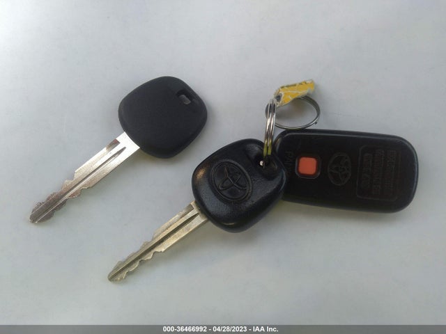 2003 TOYOTA MR2 SPYDER VIN: JTDFR320130054507