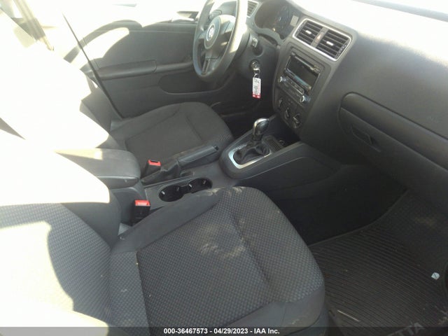 3VW2K7AJ5EM303960 Volkswagen Jetta Sedan S