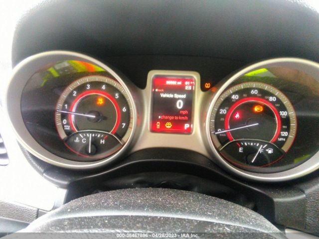 3C4PDCAB9JT272992 Dodge JOURNEY SE