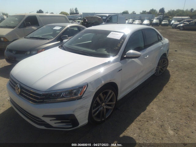 1VWAA7A31JC010097 Volkswagen Passat 2.0t S/r-line